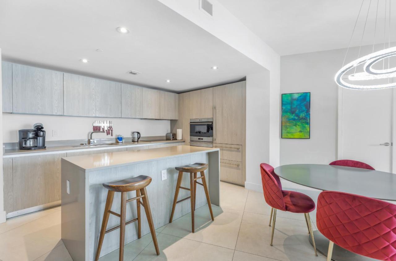 Seashore Resort - 2 Bedroom Right On The Beach Direct Ocean-View With Amenities On The Rooftop Hollywood Exterior photo